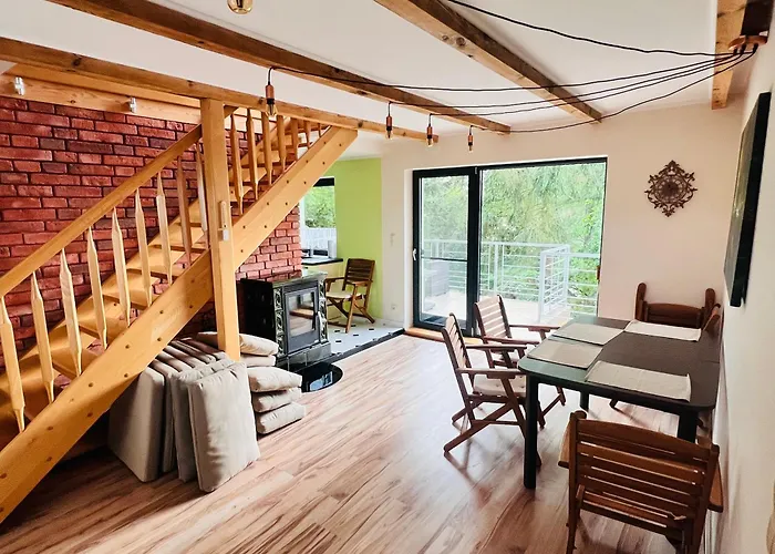 Wschód Nad Polaną 17 *